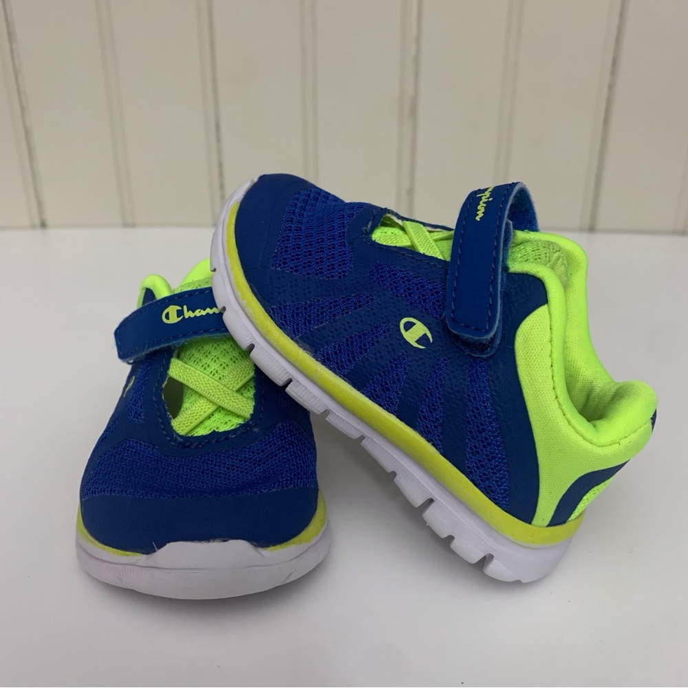 CHAMPION Velcro Closure Track Sneaker Baby Size 3W